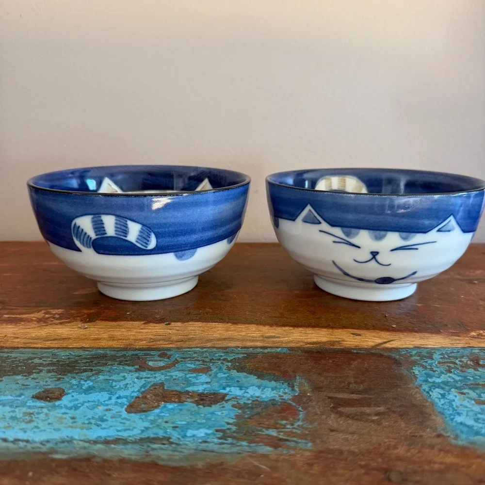 KAFU Japanese Ceramic Fat Cat Rice Bowls Set Blue White Smiling Warai Neko
